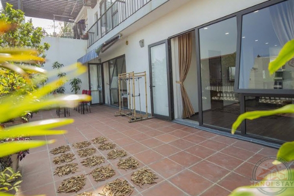 *Large Balcony, Big Living Room 02 BR Apartment for rent in West Lake* 17