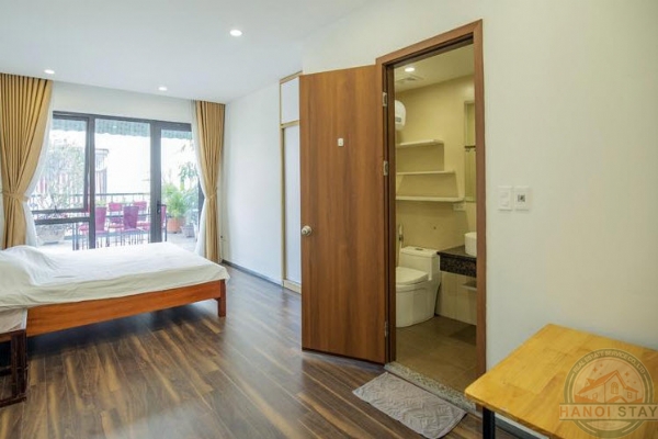 *Large Balcony, Big Living Room 02 BR Apartment for rent in West Lake* 26