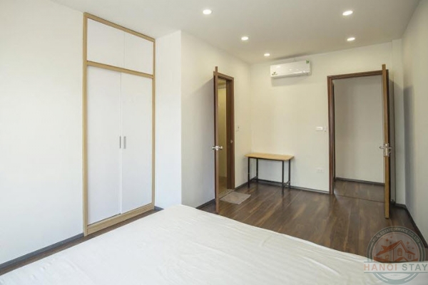 *Large Balcony, Big Living Room 02 BR Apartment for rent in West Lake* 28