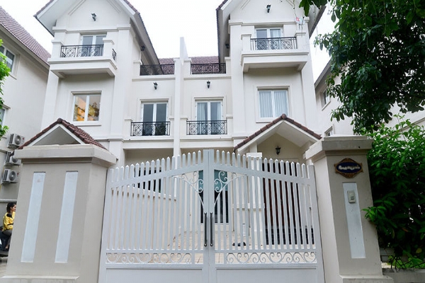 Nice Detached-house to rent in Vinhomes Riverside Hanoi Close to BIS