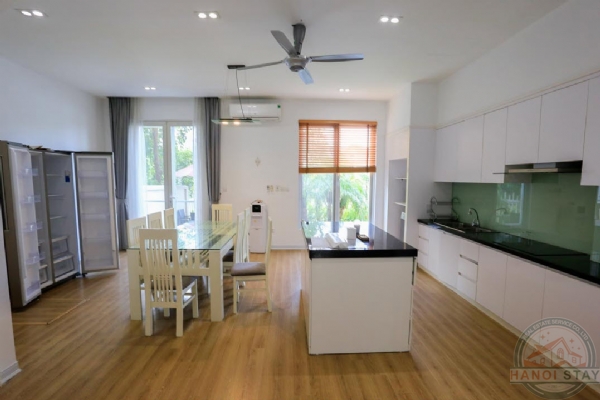Large furnished villa to lease in Hoa Sua Vinhomes Riverside 3