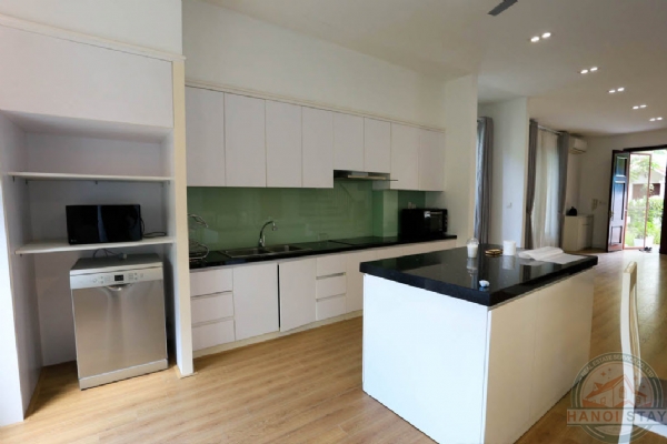 Large furnished villa to lease in Hoa Sua Vinhomes Riverside 5