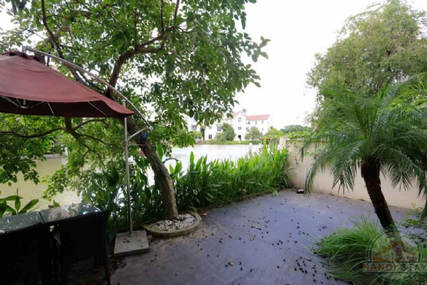 Large furnished villa to lease in Hoa Sua Vinhomes Riverside 6