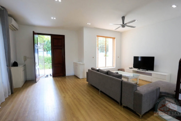 Large furnished villa to lease in Hoa Sua Vinhomes Riverside 9