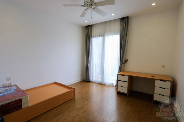 Large furnished villa to lease in Hoa Sua Vinhomes Riverside 11