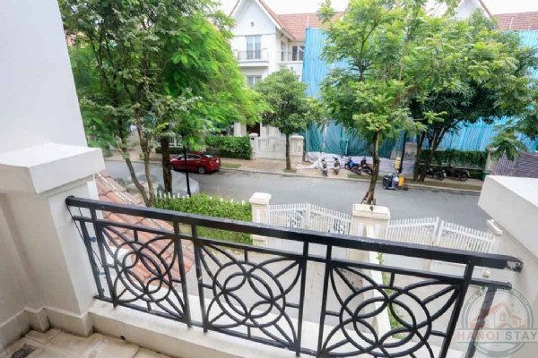 Large furnished villa to lease in Hoa Sua Vinhomes Riverside 17