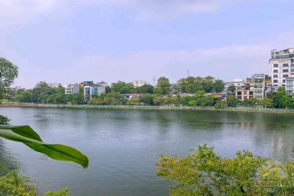 Live in Style: Lake View Apartment for Rent in Exclusive Yen Phu, Tay Ho 10