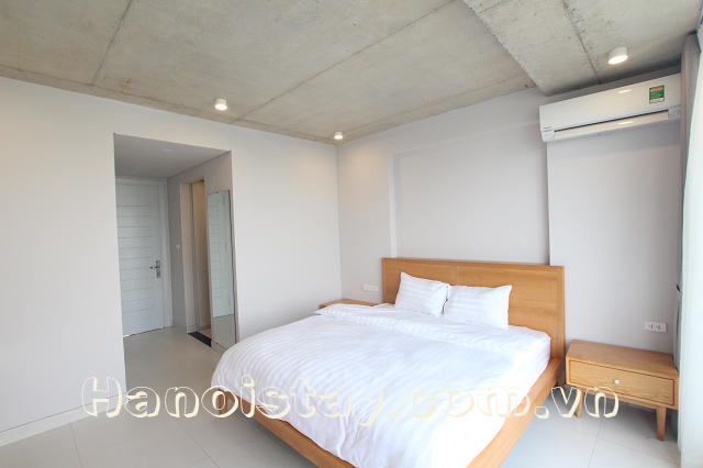 Lovely Lakeview One Bedroom Apartment Rental in Le Duan street, Dong Da 10
