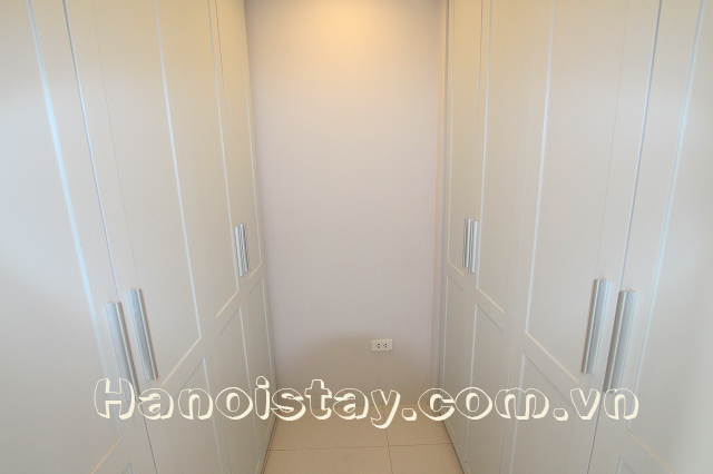 Lovely Lakeview One Bedroom Apartment Rental in Le Duan street, Dong Da 7