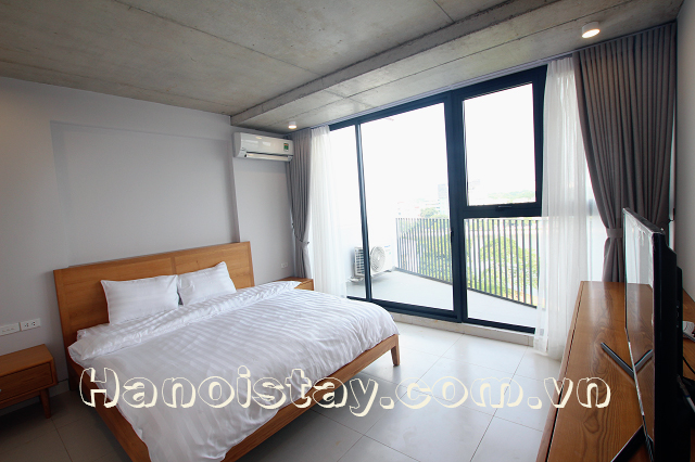 Lovely Lakeview One Bedroom Apartment Rental in Le Duan street, Dong Da 8
