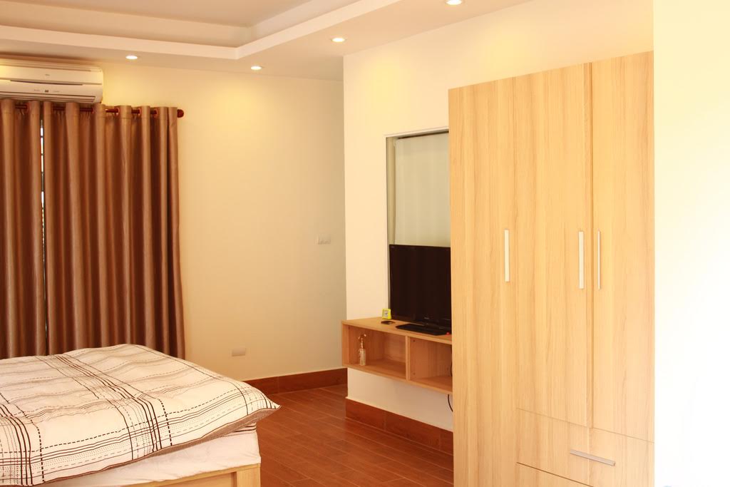 Lovely Studio Apartment For Rent in Au Co street, Tay Ho 2