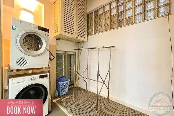 Luxurious Lake View: Spacious 3BR Apartment for Rent on Quang An Street, Tay Ho 11