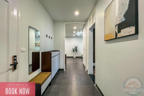 Luxurious Lake View: Spacious 3BR Apartment for Rent on Quang An Street, Tay Ho 12