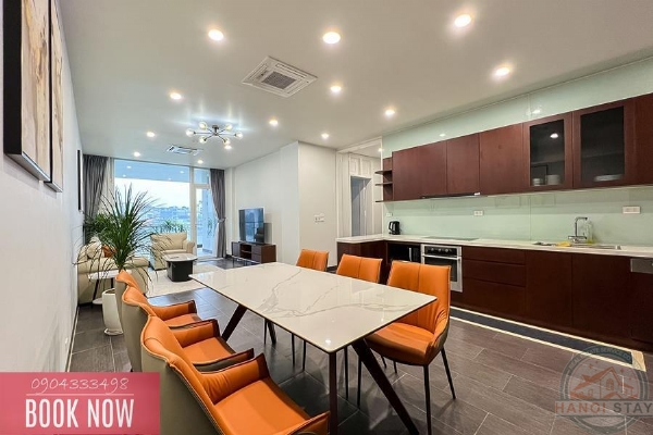 Luxurious Lake View: Spacious 3BR Apartment for Rent on Quang An Street, Tay Ho 8