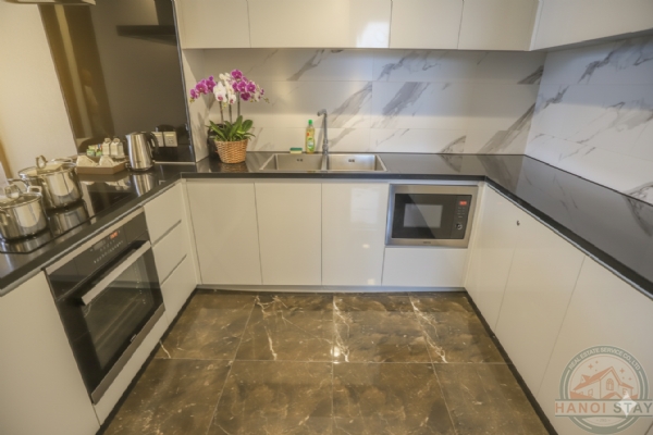 Luxury 03 BR Apartment for rent in ba dinh 11