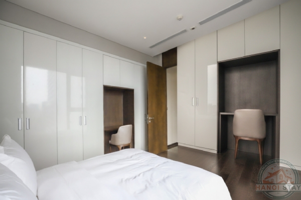 Luxury 03 BR Apartment for rent in ba dinh 4