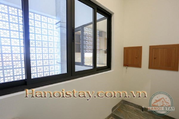 Luxury 3 Bedroom Serviced Apartment In Tay Ho, Lake View 4