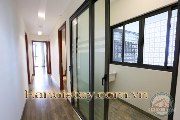 Luxury 3 Bedroom Serviced Apartment In Tay Ho, Lake View 20