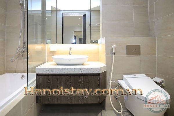 Luxury 3 Bedroom Serviced Apartment In Truc Bach, Ba Dinh 20
