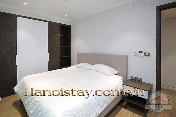 Luxury 3 Bedroom Serviced Apartment In Truc Bach, Ba Dinh 23