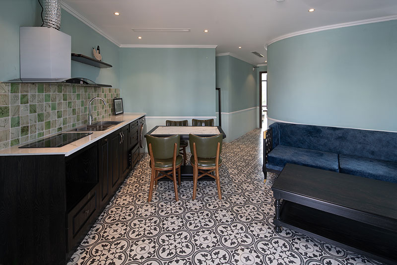 *Luxury Apartment For Rent in Hoan Kiem, Near Old Quarter & The Lake* 2