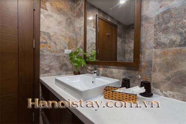LUXURY APARTMENT IN DONG DA - 2 BEDROOM -*SPACIOUS, AIRY With LAKE VIEW* 6