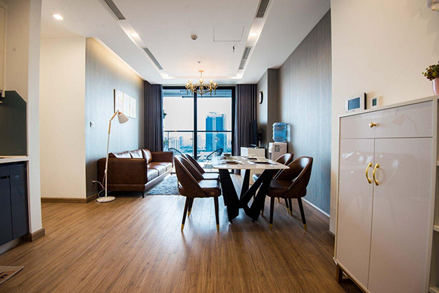*Luxury, Bright, Modern Three Bedroom Apartment For Rent in Vinhomes Metropolis* 30