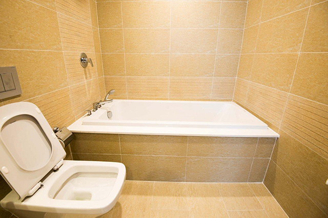 *Luxury, Bright, Modern Three Bedroom Apartment For Rent in Vinhomes Metropolis* 32