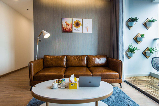 *Luxury, Bright, Modern Three Bedroom Apartment For Rent in Vinhomes Metropolis* 34