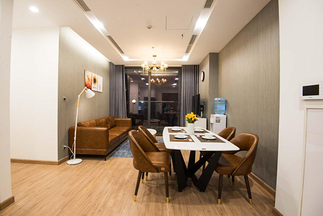 *Luxury, Bright, Modern Three Bedroom Apartment For Rent in Vinhomes Metropolis* 42