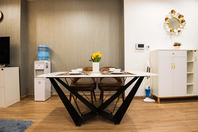 *Luxury, Bright, Modern Three Bedroom Apartment For Rent in Vinhomes Metropolis* 47