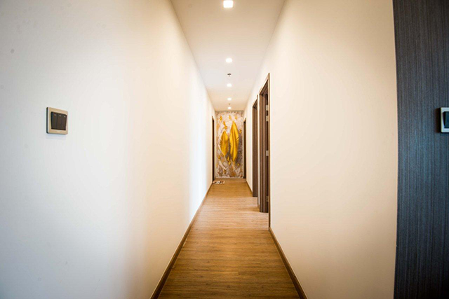 *Luxury, Bright, Modern Three Bedroom Apartment For Rent in Vinhomes Metropolis* 50
