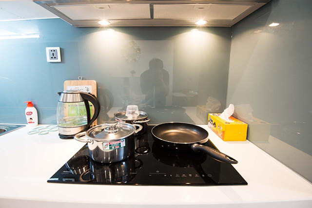 *Luxury, Bright, Modern Three Bedroom Apartment For Rent in Vinhomes Metropolis* 53
