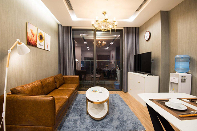 *Luxury, Bright, Modern Three Bedroom Apartment For Rent in Vinhomes Metropolis* 56