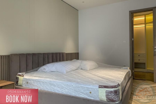 Luxury Duplex: 3BR Apartment for Rent in Tay Ho, Hanoi 16