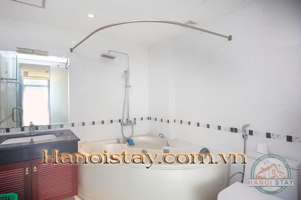 *Luxury High Floor 3 Bedroom Apartment Rental in Xuan Dieu street with West Lake View* 4