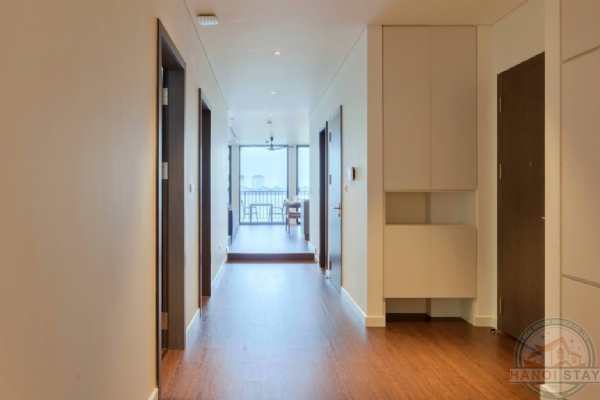Luxury Lake View 4-Bedroom Apartment for Rent in Tay Ho 11