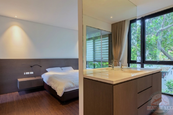 Luxury Lake View 4-Bedroom Apartment for Rent in Tay Ho 13