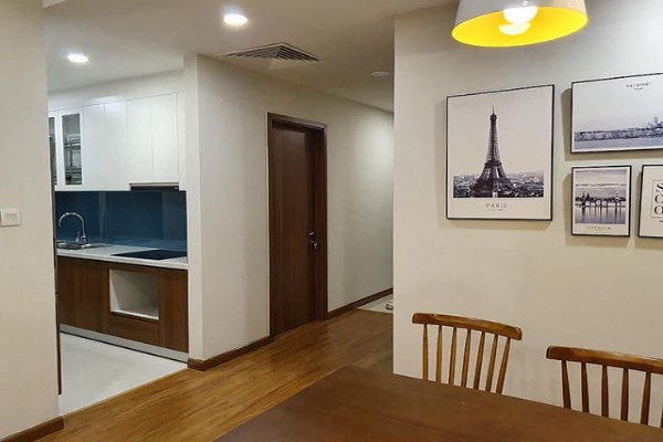 *Luxury & Modern Apartment For Rent in Discovery Complex, Cau Giay District* 2
