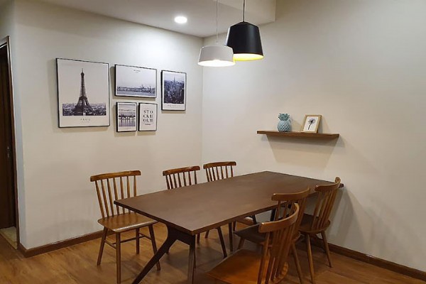 *Luxury & Modern Apartment For Rent in Discovery Complex, Cau Giay District* 8