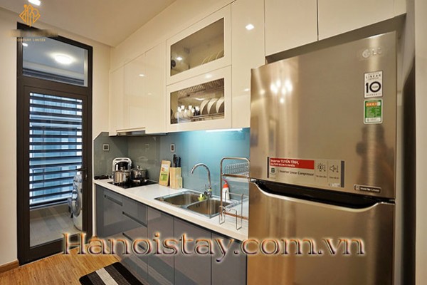 *Luxury Serviced Apartment Rental in Vinhomes Metropolis* 1