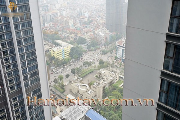 *Luxury Serviced Apartment Rental in Vinhomes Metropolis* 4
