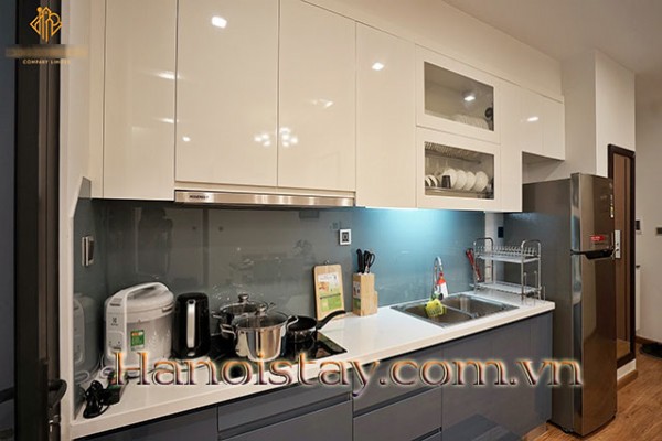 *Luxury Serviced Apartment Rental in Vinhomes Metropolis* 25