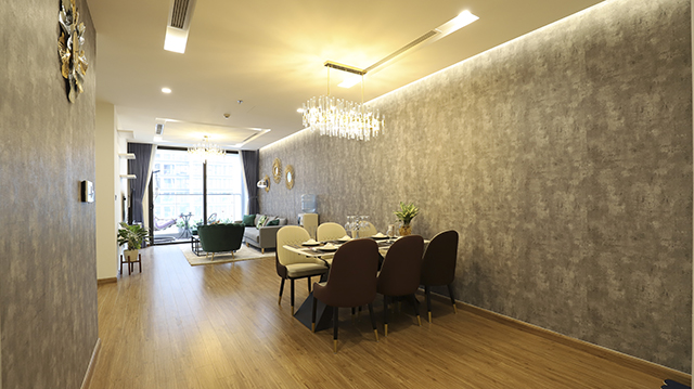 *Luxury Three Bedroom Apartment For Rent in Vinhomes Metropolis* 1