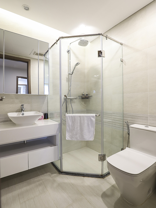 *Luxury Three Bedroom Apartment For Rent in Vinhomes Metropolis* 30