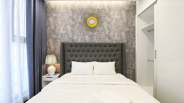 *Luxury Three Bedroom Apartment For Rent in Vinhomes Metropolis* 40