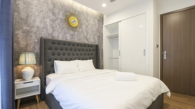 *Luxury Three Bedroom Apartment For Rent in Vinhomes Metropolis* 41