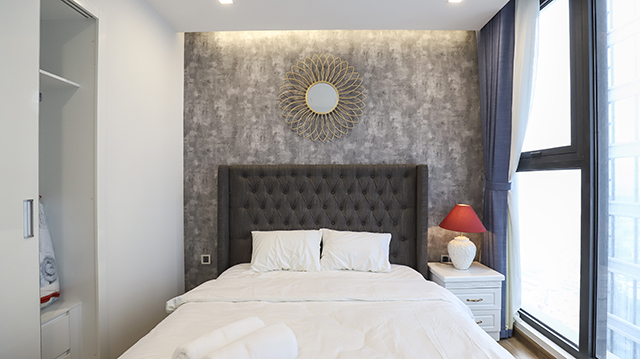 *Luxury Three Bedroom Apartment For Rent in Vinhomes Metropolis* 46