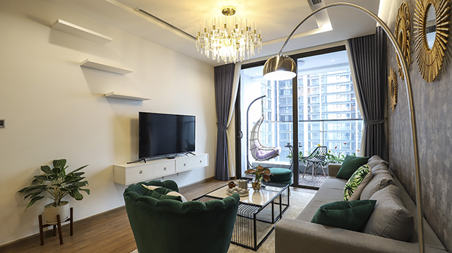 *Luxury Three Bedroom Apartment For Rent in Vinhomes Metropolis* 7
