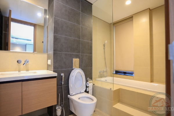 Luxury Two bedroom Apartment for rent in Tay Ho, near Somerset West Point 2